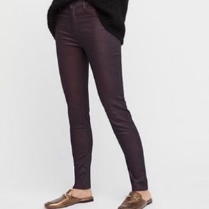 FREE PEOPLE🪁GLITTER SKINNIES IN DARK PURPLE SIZE 27/4